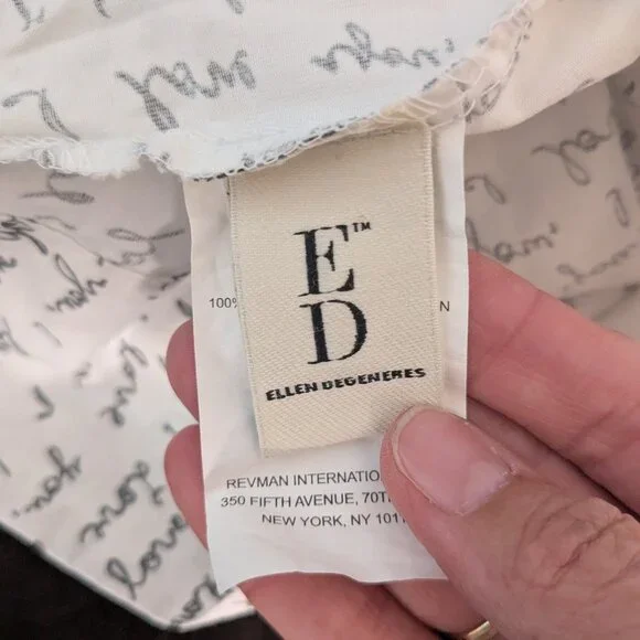 ED Ellen DeGeneres “I Love You” Pillowcases – Set of 2 Romantic Script Cotton Ca - Picture 2 of 3